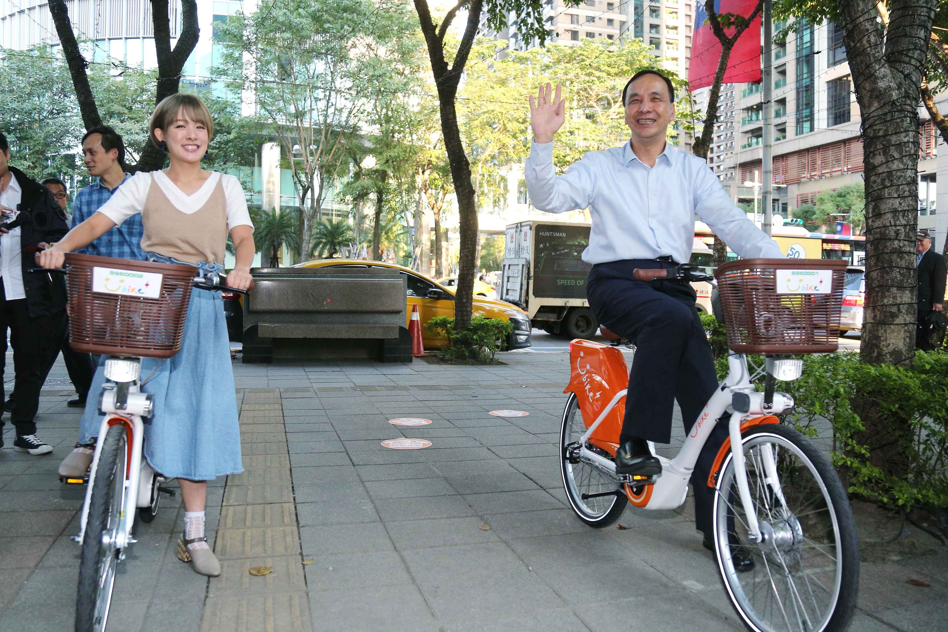 全國第一 新北E-YouBike電動輔助微笑單車試辦計畫啟動